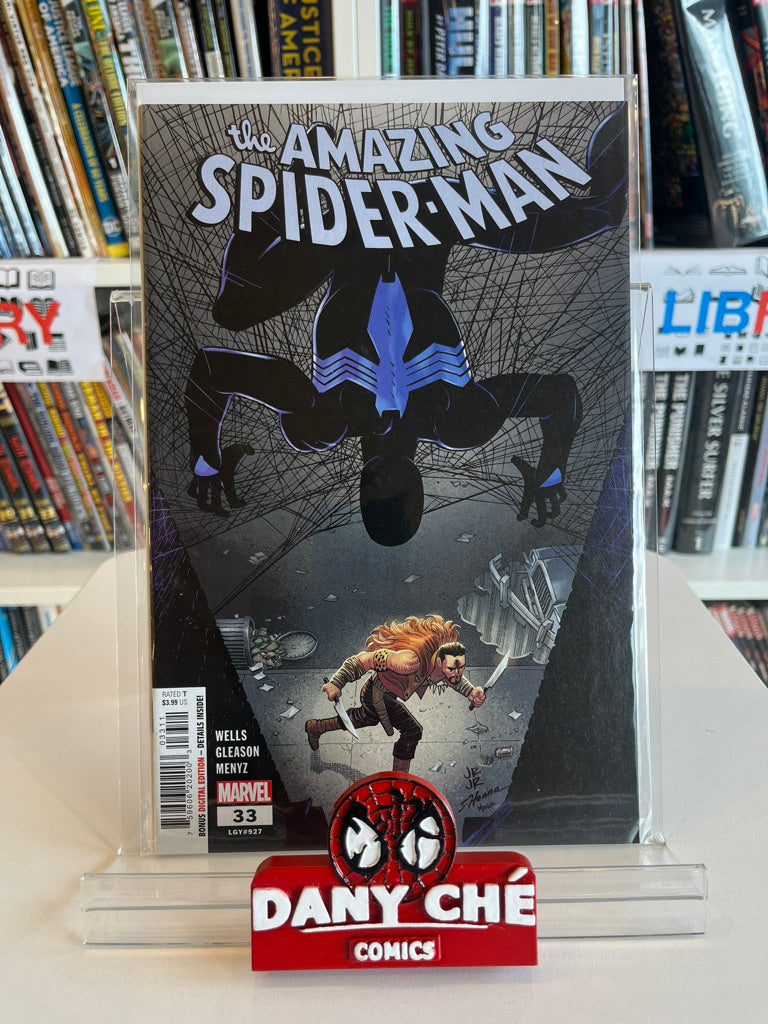 THE AMAZING SPIDER-MAN #33 MAIN CVR