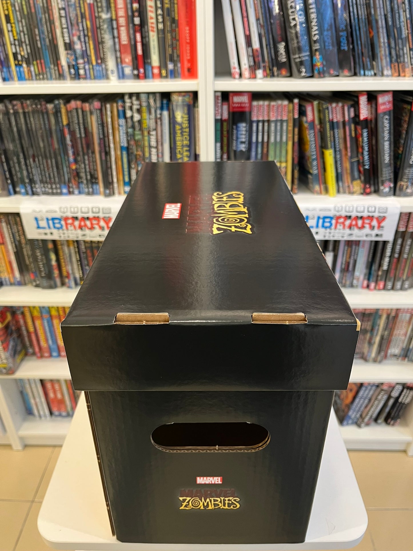 MARVEL GRAPHIC COMIC BOX: MARVEL ZOMBIES