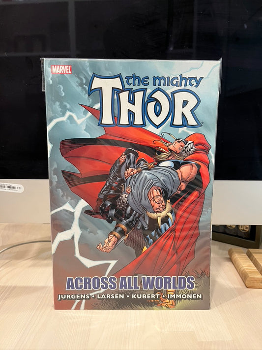 Thor : Across All Worlds (softcover)