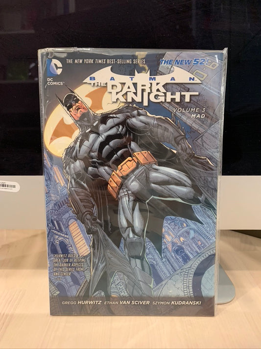 Batman The Dark Knight : Mad (softcover - Volume #3)