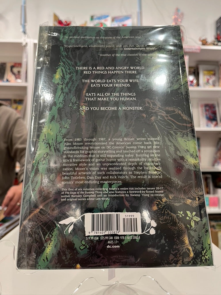 Saga Of The Swamp Thing : Book One (SC)