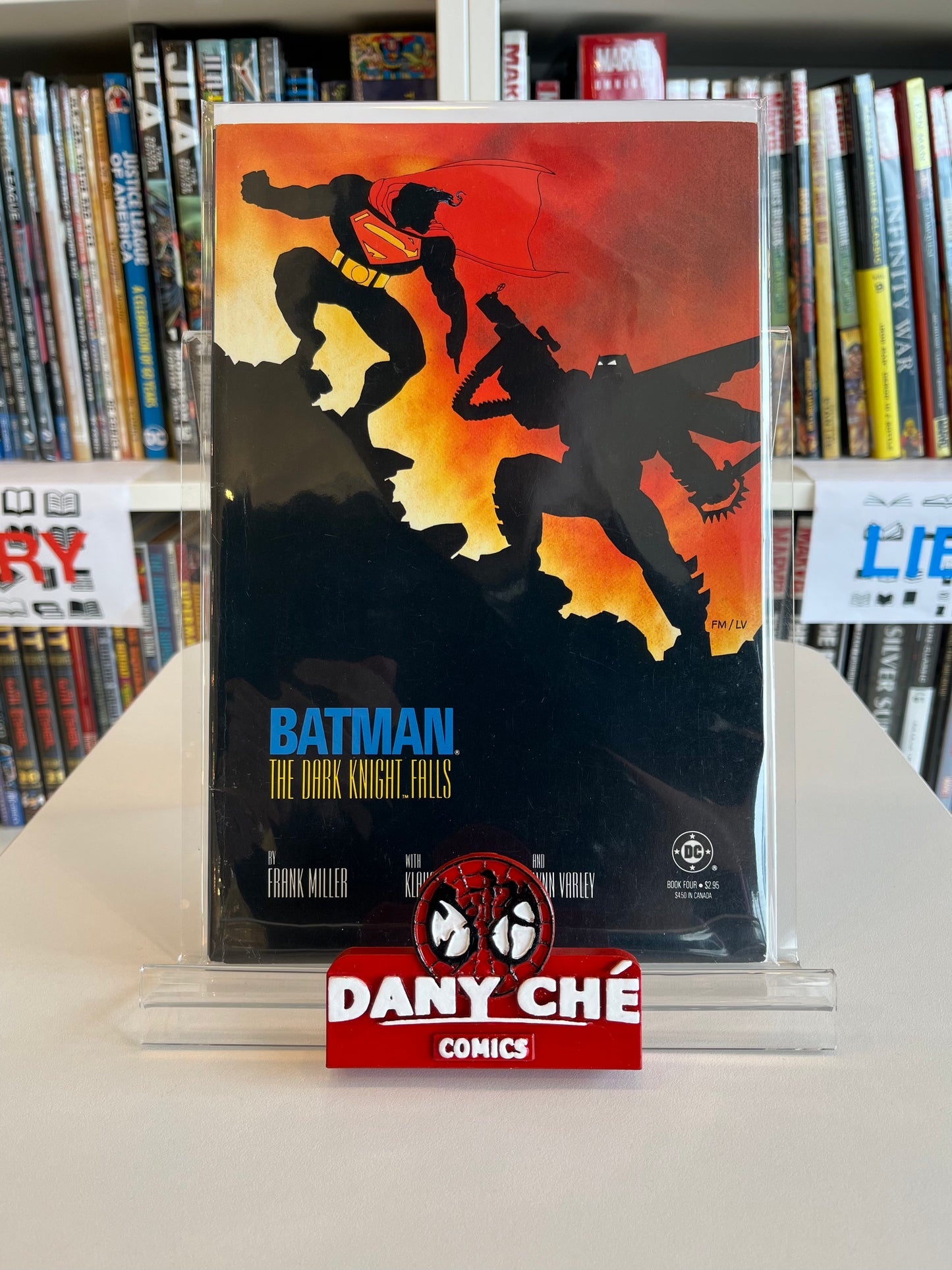 BATMAN : THE DARK KNIGHT RETURNS #4 (1ST PRINTING)