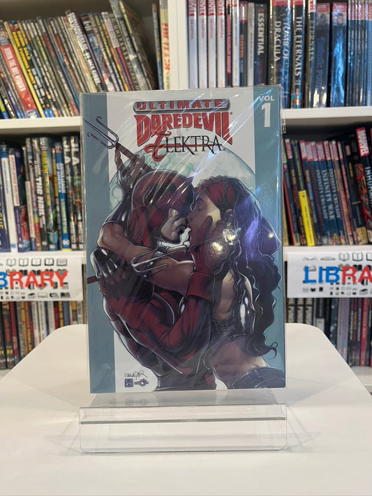 Ultimate Daredevil and Elektra  Vol 1 (SC)