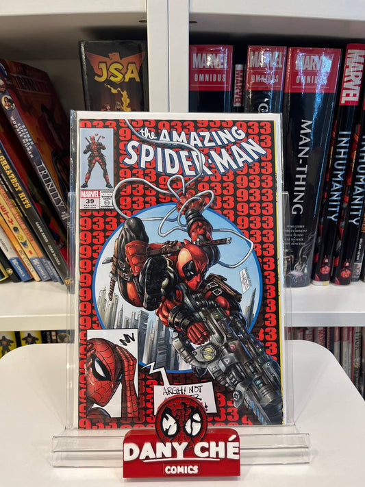 THE AMAZING SPIDER-MAN #39 ALAN QUAH DEADPOOL RED VAR (LIMITED TO 3000)