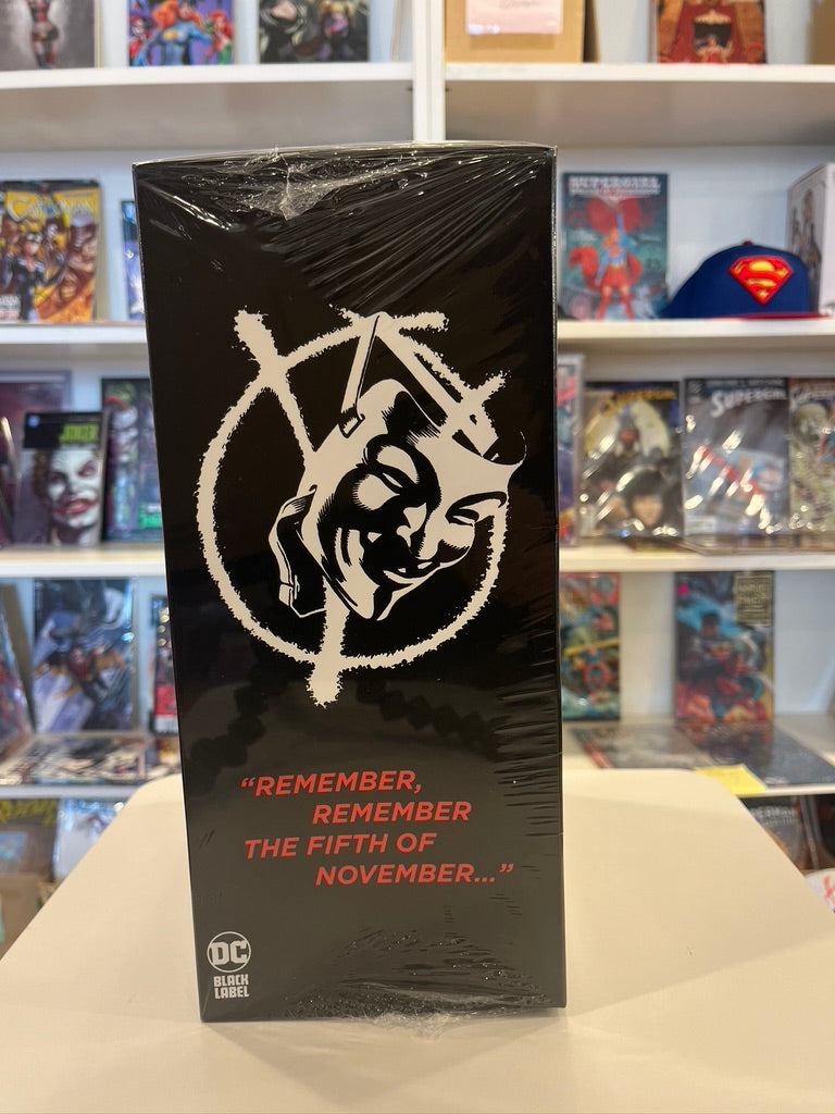 V For Vendetta Book And Mask Set