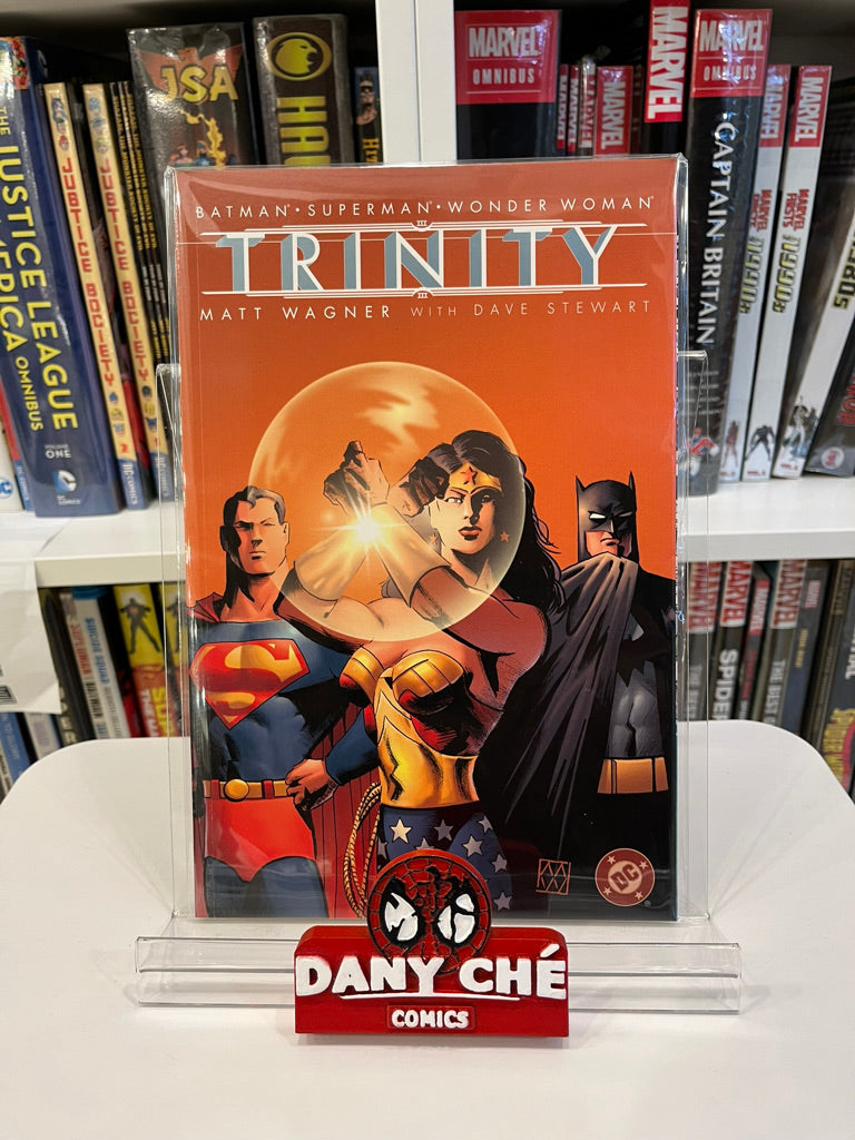 BATMAN / SUPERMAN / WONDER WOMAN: TRINITY (SET OF 3)
