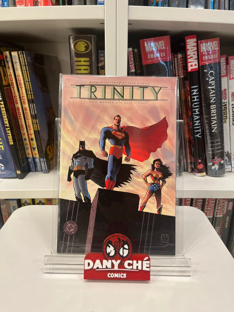 BATMAN / SUPERMAN / WONDER WOMAN: TRINITY #1