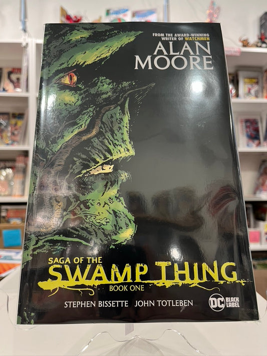 Saga Of The Swamp Thing : Book One (SC)