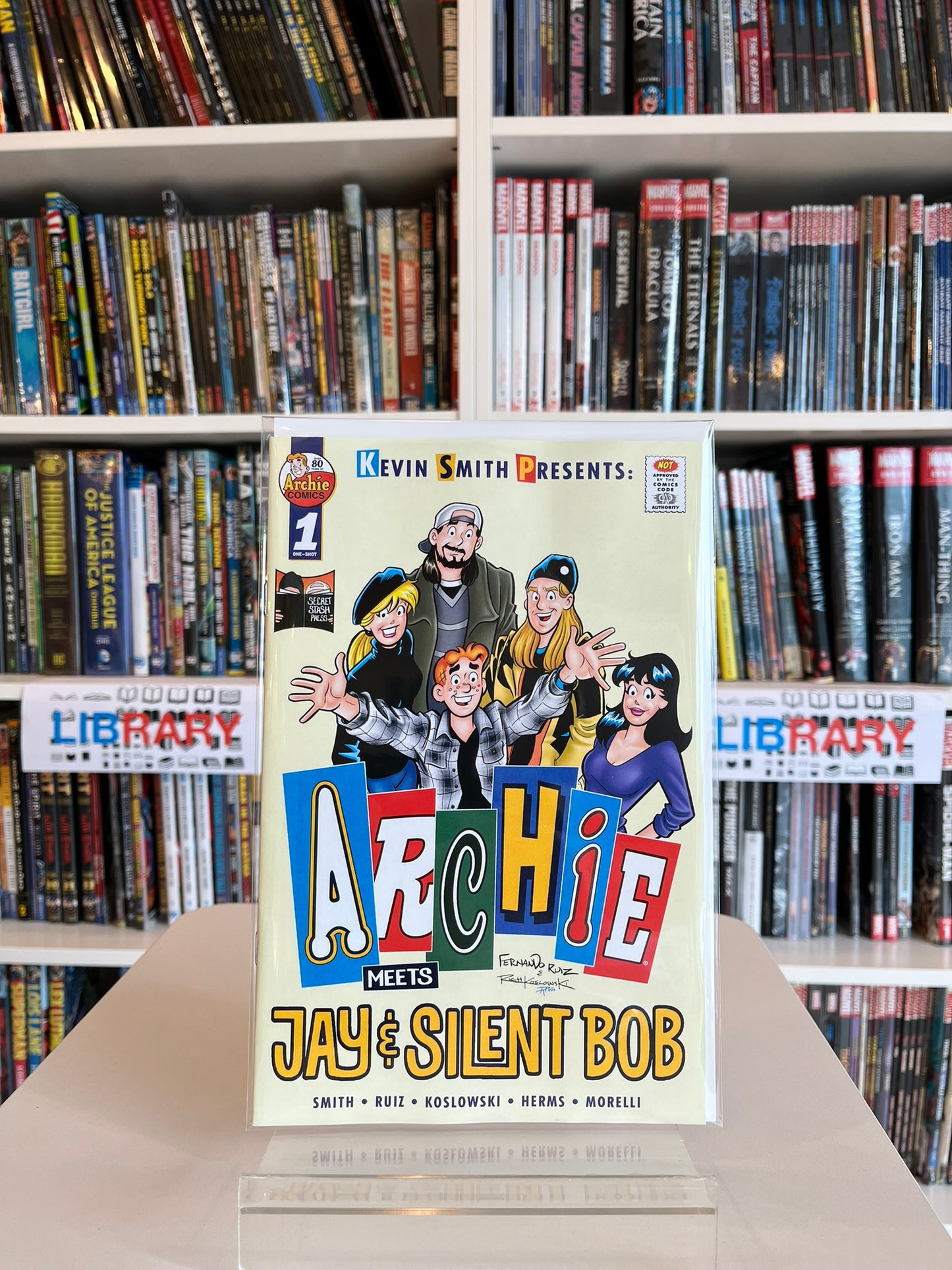 Archie Meets Jay & Silent Bob #1 (Main Cvr)