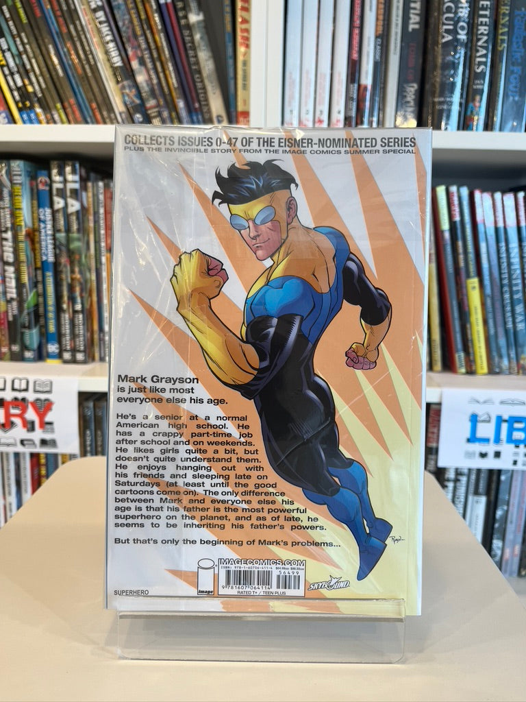 Invincible Compendium One (SC)
