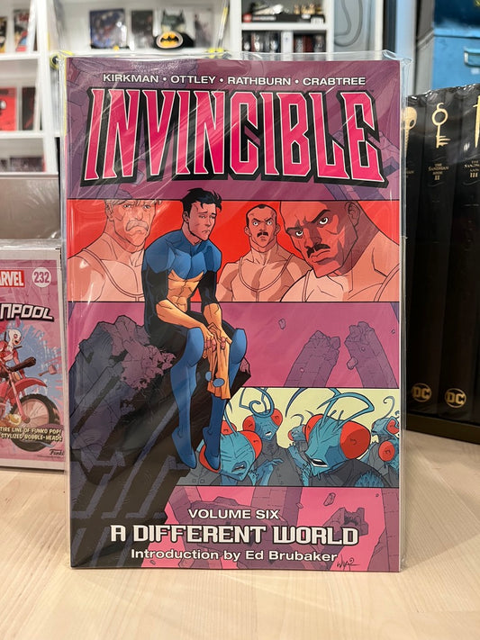 INVINCIBLE VOL.06: DIFFERENT WORLD (TP) [NEW PTG]