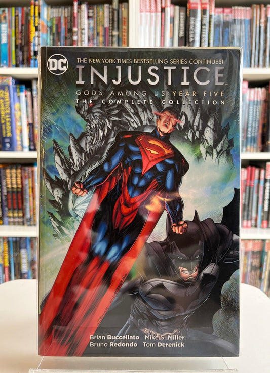 Injustice Gods Among Us : Year Five Complete Collection (SC)