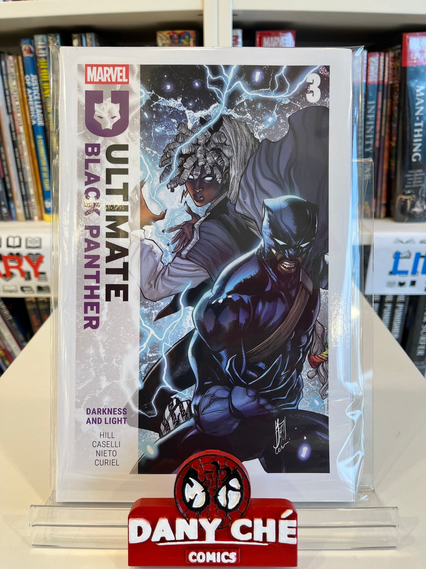 ULTIMATE BLACK PANTHER VOL 3 DARKNESS AND LIGHT