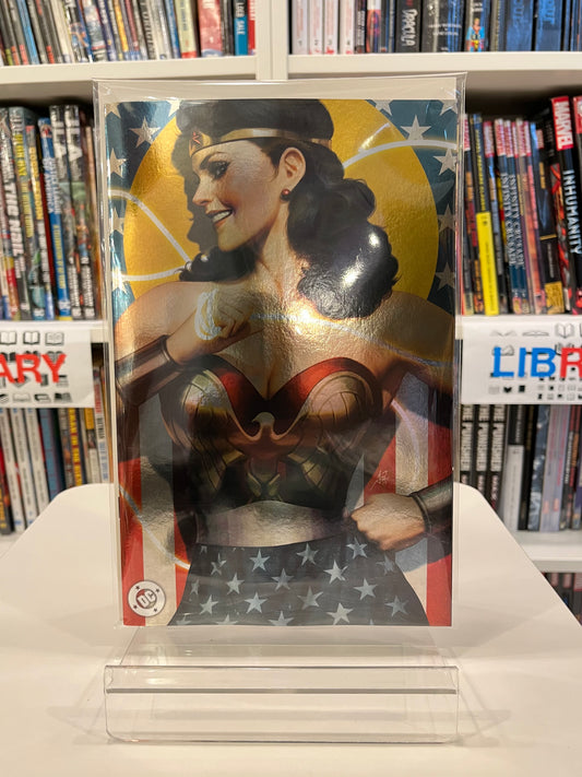 New History of the DC Universe #1 ( Stanley Artgerm Lau - Foil - Var )